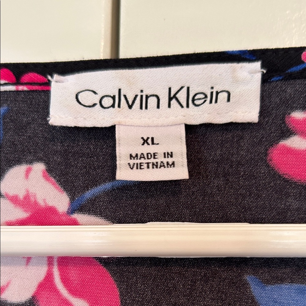 Calvin Klein Top with Pink and Blue Floral Design - Picture 3 of 9